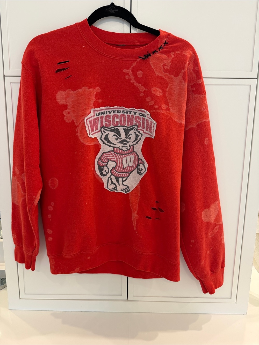 University of Wisconsin Red Graphic Crewneck Sweatshirt